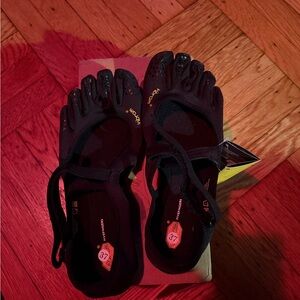 Vibram FiveFingers Footwear- Black V-Soul